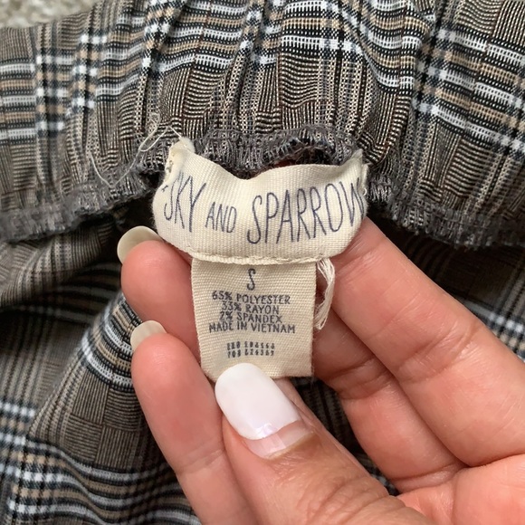 Plaid, skinny, cuffed at the ankle super cute pants - Picture 4 of 4